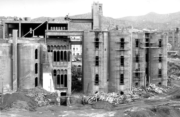 Abandoned Cement Factory Becomes World’s Most Mind-Blowing Home And Studio