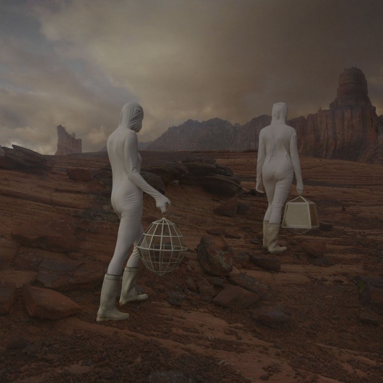 Mars4 Mars4 Nicholas Kahn & Richard Selesnicks Mars: Adrift On The Hourglass Sea