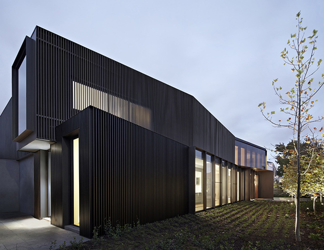 ShroudedH1 ShroudedH1 The Incredible Shrouded House Of Melbourne, Australia Will Make You Hate Your Own Home