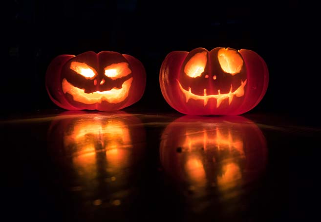 Four Spine-Tingling Ways to Enjoy Halloween by Yourself